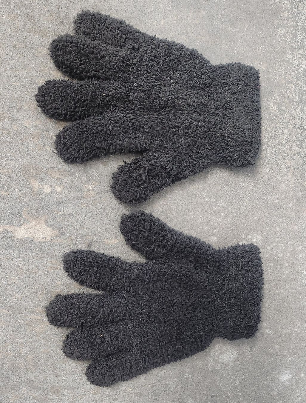 Handschuhe & Handstulpen: Winterhandschuhe – Gebraucht aus Mägenwil von Lea.SN