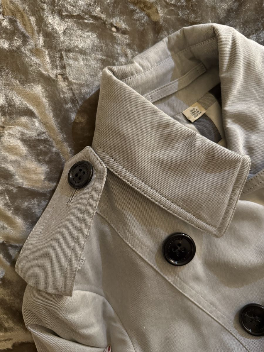 Burberry Mäntel: Burberry Trenchcoat in grau – Gebraucht aus Zürich von larrysells 7