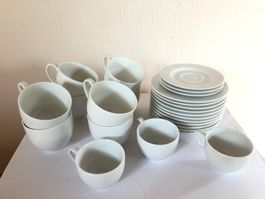 Porzellan Kaffeservice / Set, weiss mit filigranem Muster
