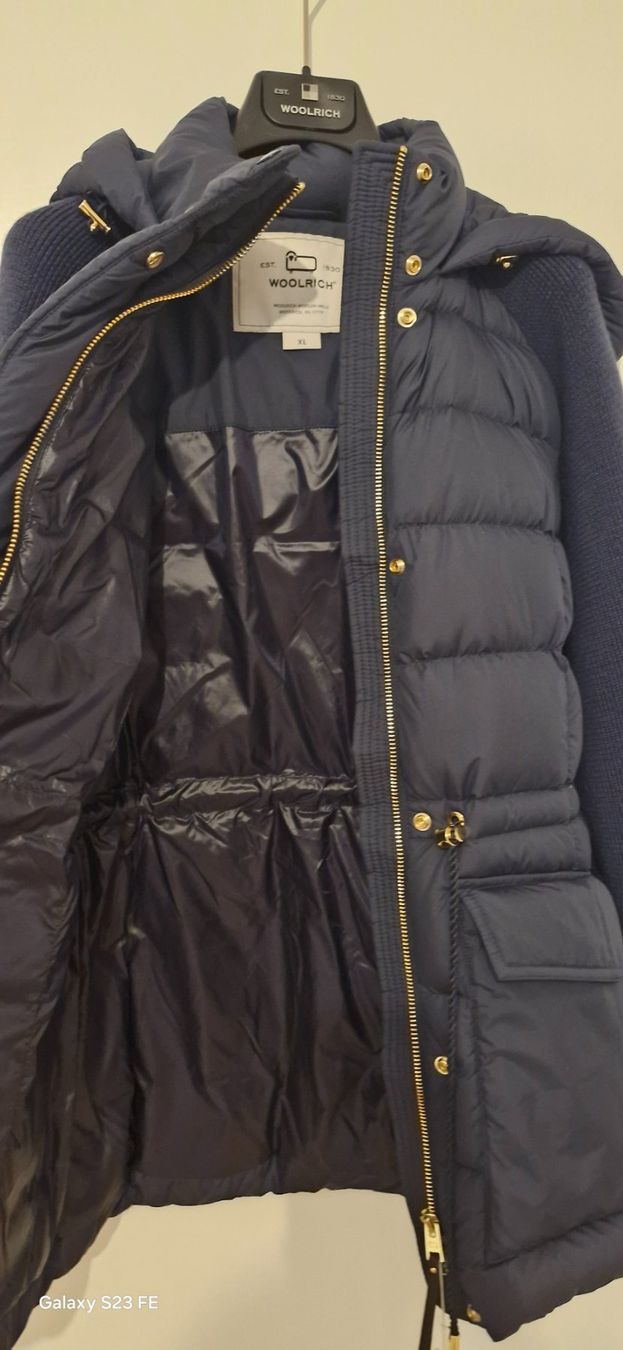 Woolrich Jacken: Woolrich Steppjacke mit Wollärmel Dunkelblau – Neu (gemäss Beschreibung) aus Bern von cle_nk8r 2