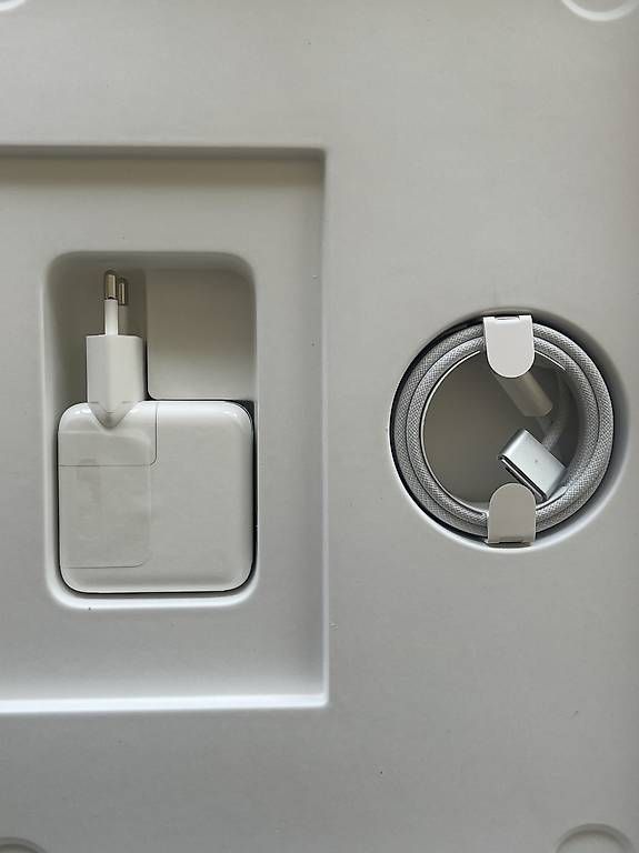 Caricabatterie: Apple 30W Doppel-USB-C Power Adapter & MagSafe 3 Kabel 2m – Usato da Zürich venduto da dav_zs7v