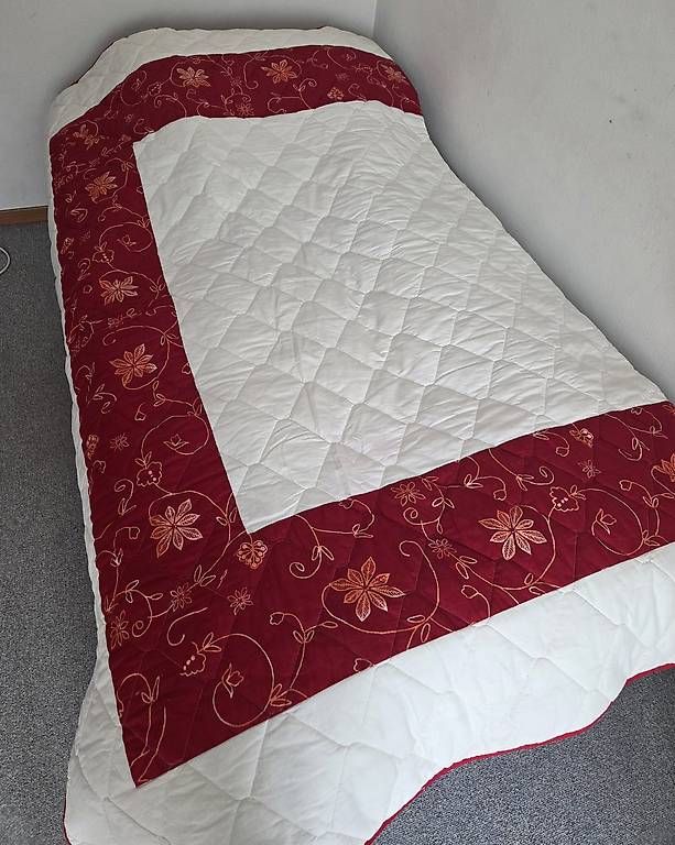 Coperte: Grosse Tagesdecke – Usato da Thalwil venduto da and_fdf5