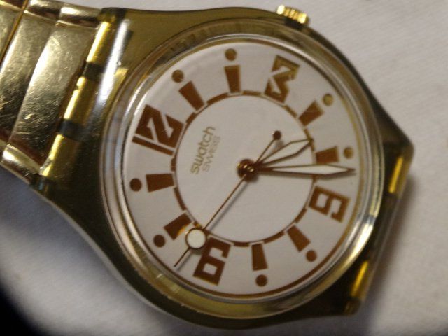 Swatch Montres: S.WATCH  HEREN UHR.QUARTZ.SWISS MADE.LÄÜFT – D'occasion à zürich par ahmad01 6