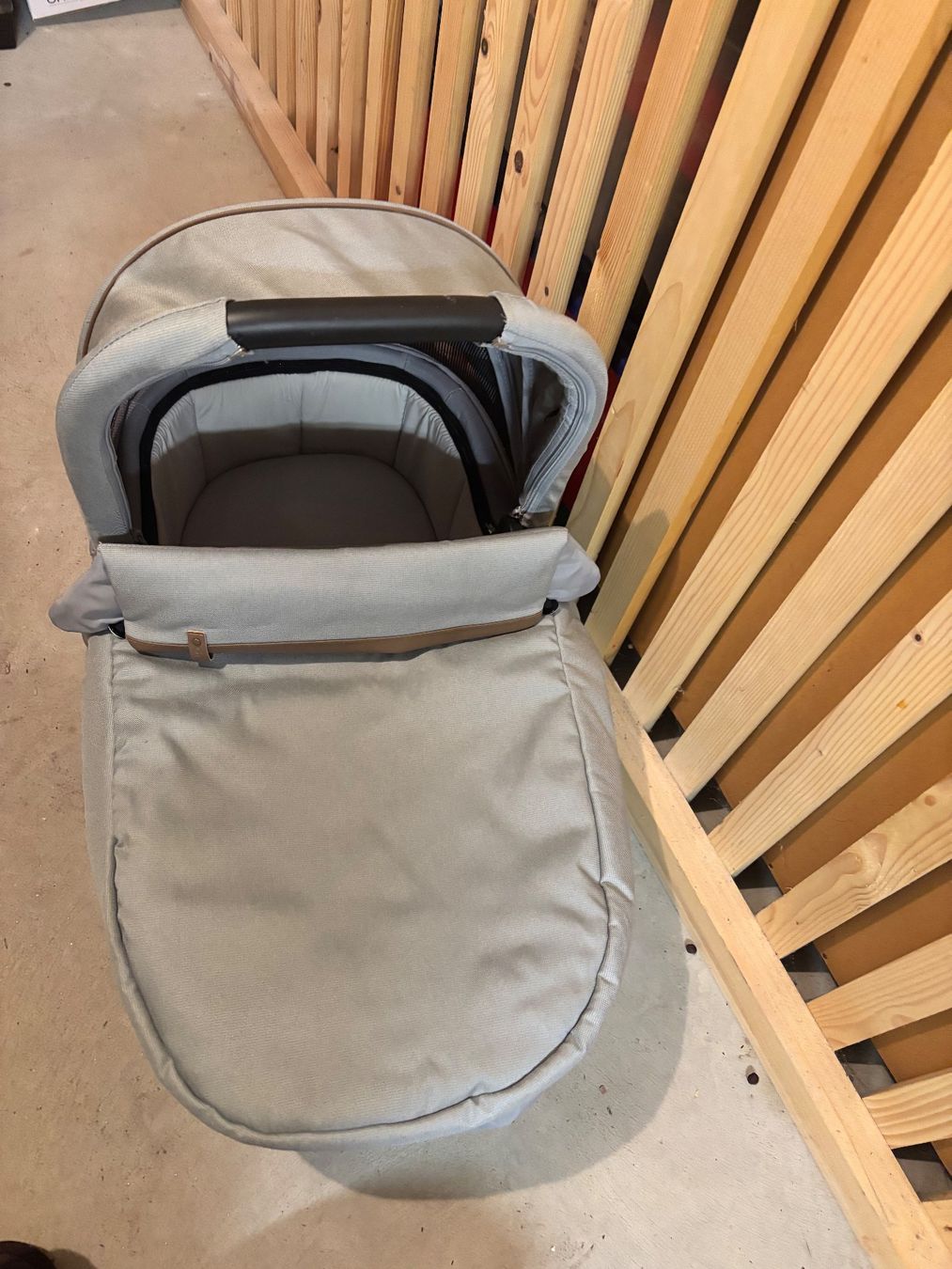 Chicco Carrozzine: Chicco Best Friend Babywanne Light silverleaf – Usato da Herbligen venduto da lar_8dhv 3