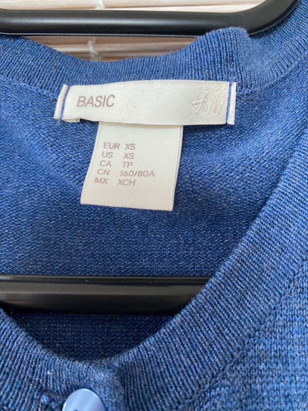 H&M Gilet & Giacche senza maniche: Cardigan bleu – Usato da Montreux venduto da iza_peche8 1