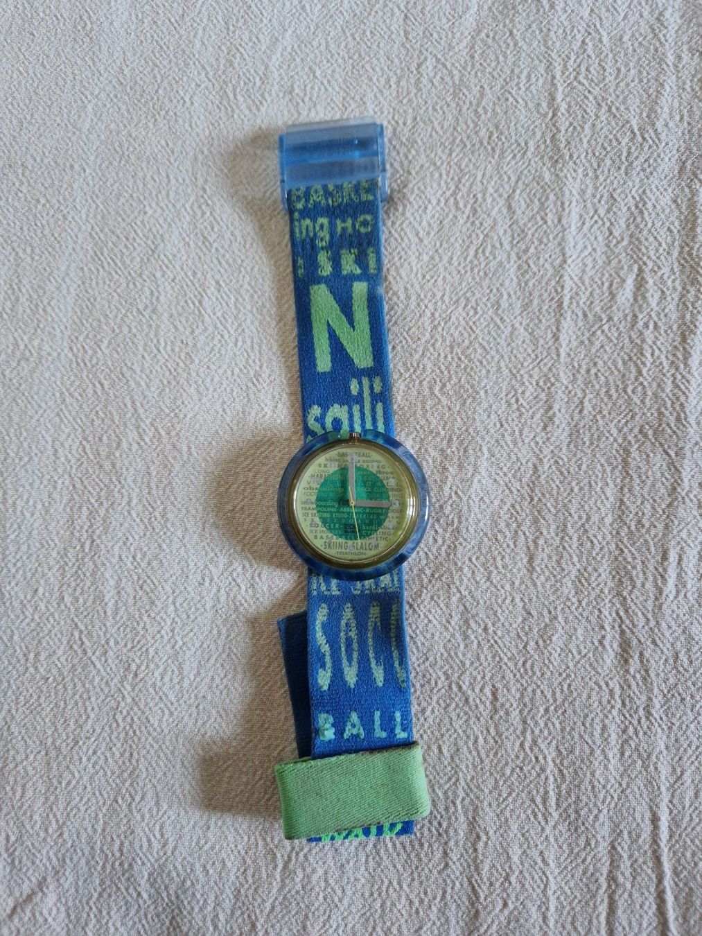 Swatch Uhren: Montre Swatch – Gebraucht aus Moléson-s-Gruyères von inf_8z6n