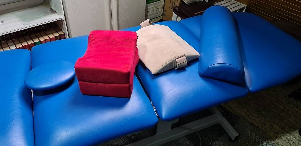 Liegen & Liegestühle: Therapieliege – Gebraucht aus Ossingen von joujoux62