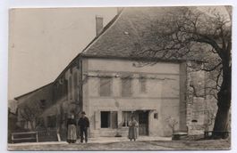 HAUS mit 3 Personen - unbekannt