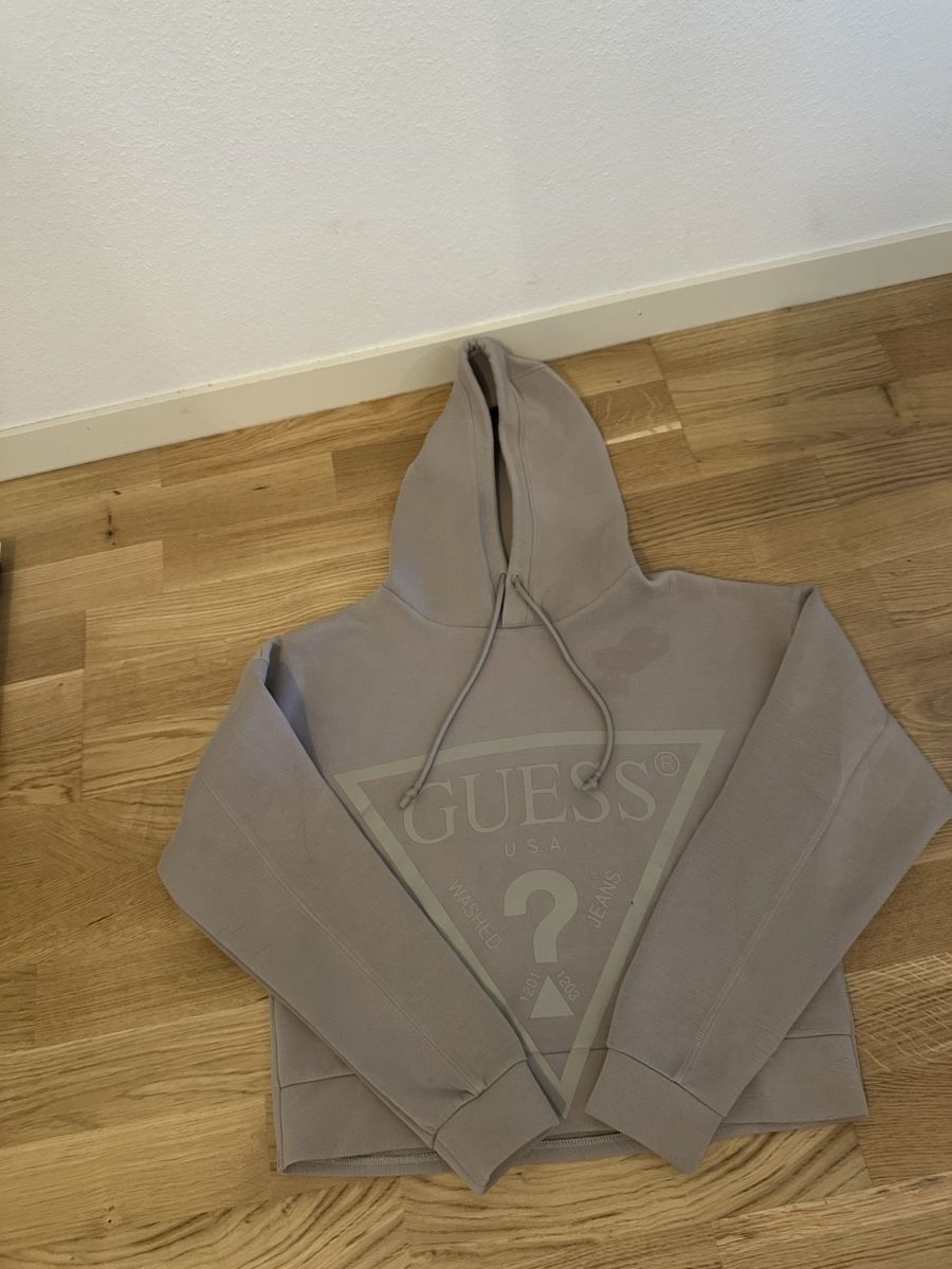 Guess Maglioni & Felpe: Guess Damen Sweatshirt – Usato da Bern venduto da akl_sy9s