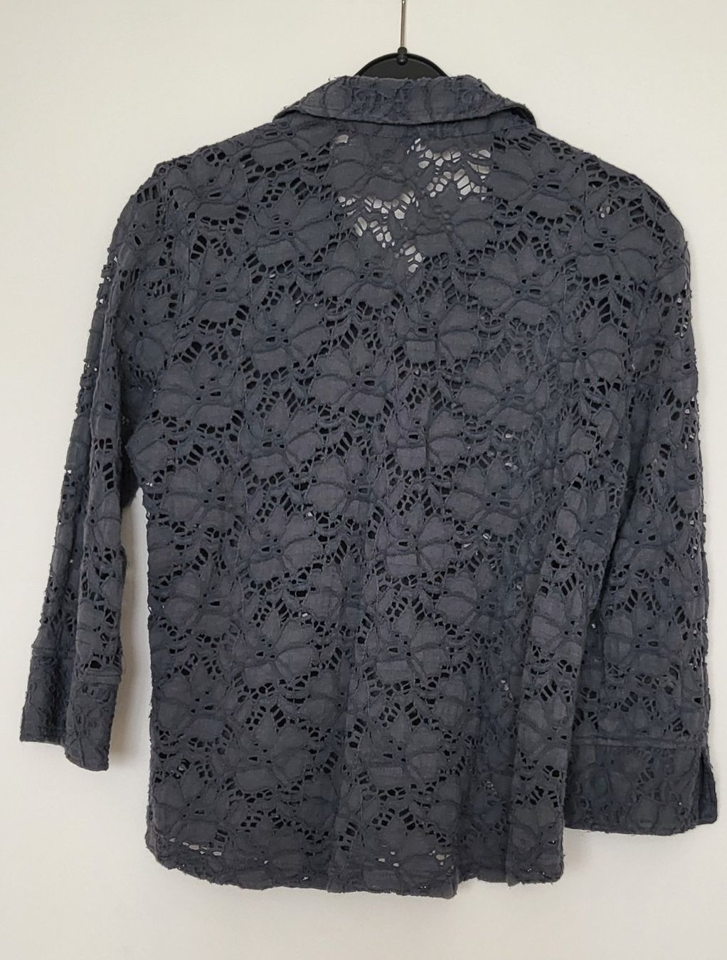 Camicette: Schicke graue Spitzenbluse Grösse 38 – Usato da Adlikon b.Regensdf venduto da YvZi 1