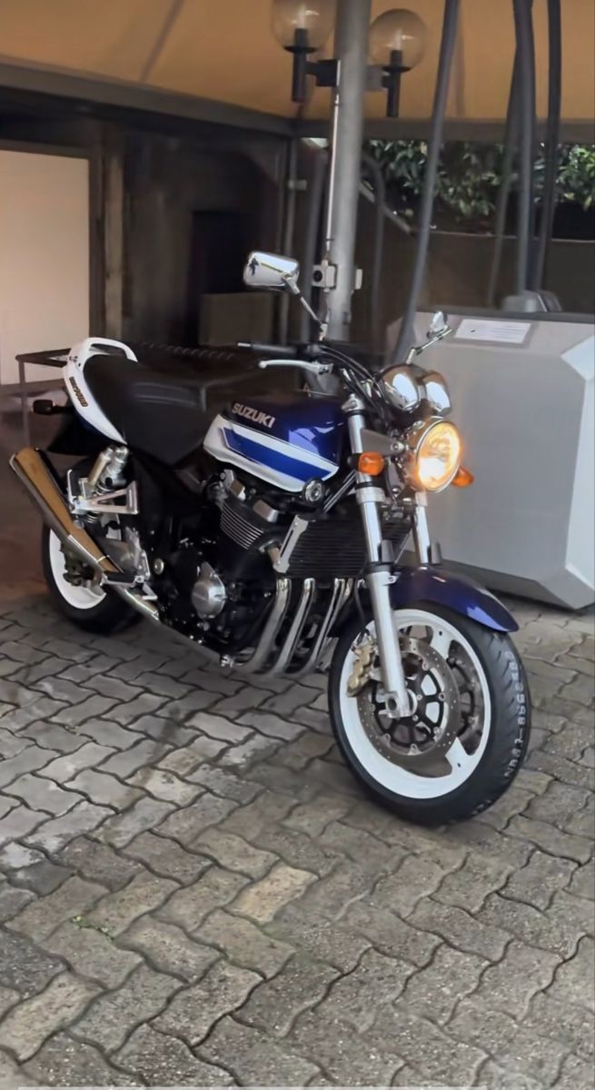 Suzuki Route: Suzuki GSX1400 – D'occasion à Zumikon par Gsx10r