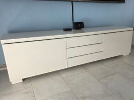 TV-Sideboard von IKEA Bestå