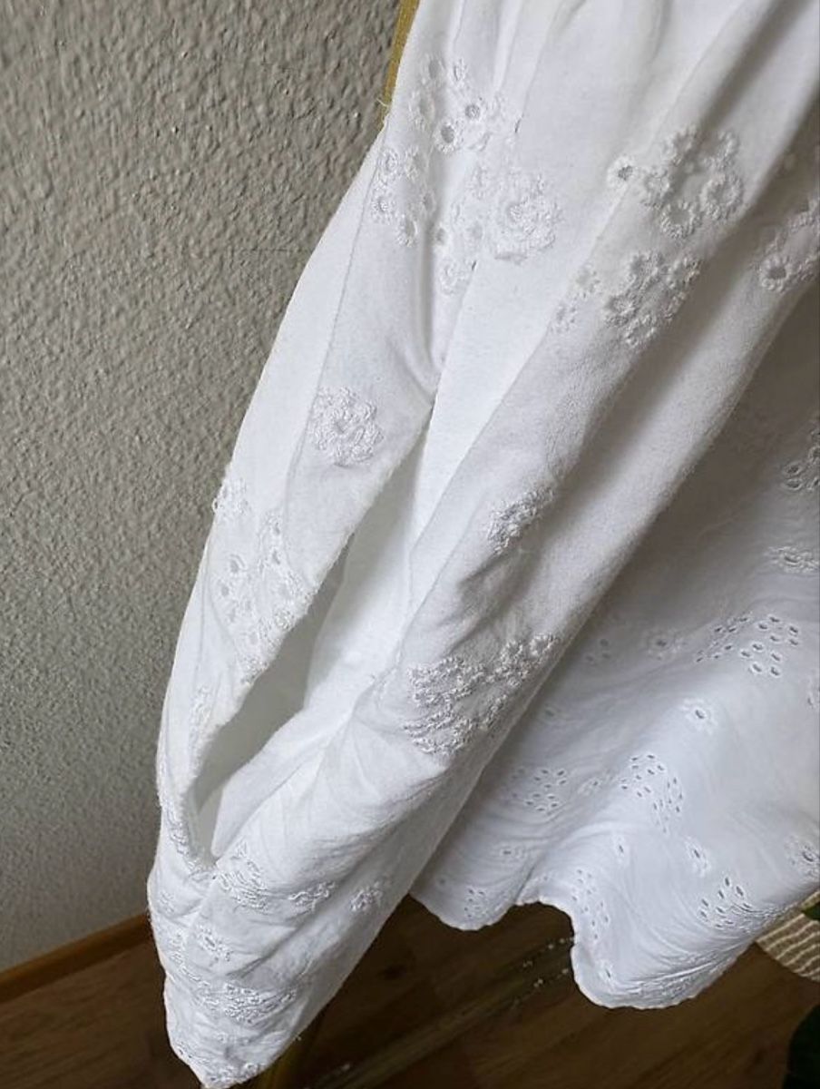 Zara Kleider: Sommerkleid mit Stickereien – Gebraucht aus Luzern von ale_v5qn 3