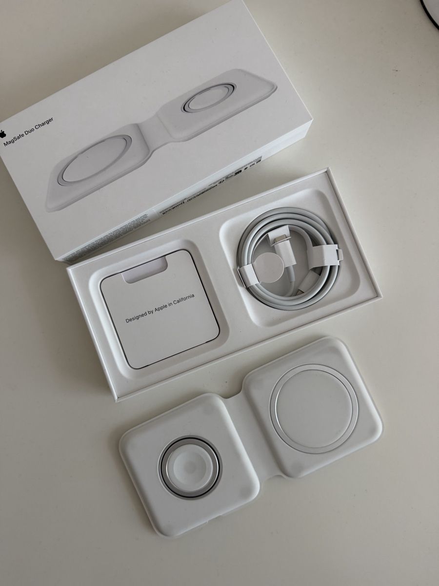 Apple Caricabatterie: Apple MagSafe Duo Charger – Usato da Solothurn venduto da Vintage87
