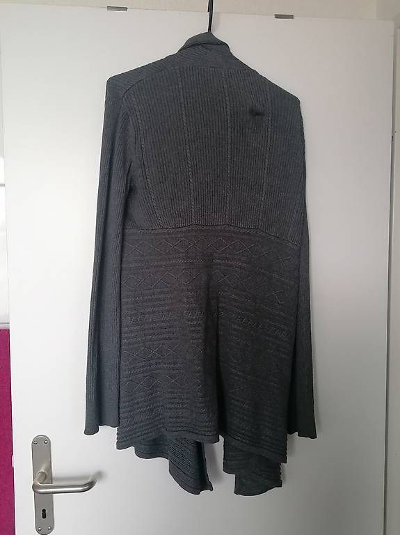 Giacche: Grauer Cardigan Gr. XL  – Usato da Nänikon venduto da Manta87 1