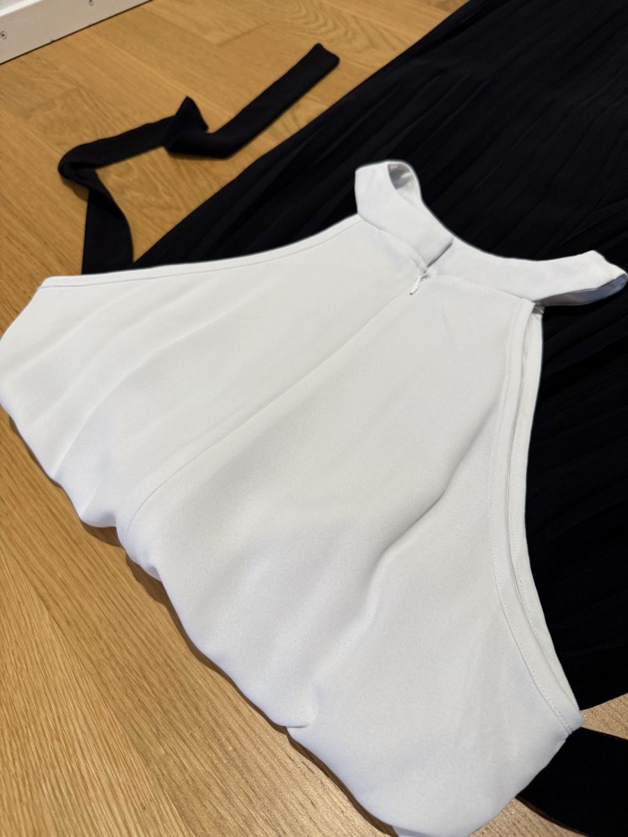 Shein Tute: Shein Jumpsuit/Einteiler gr. S – Usato da Schaffhausen venduto da GLXTCH 3