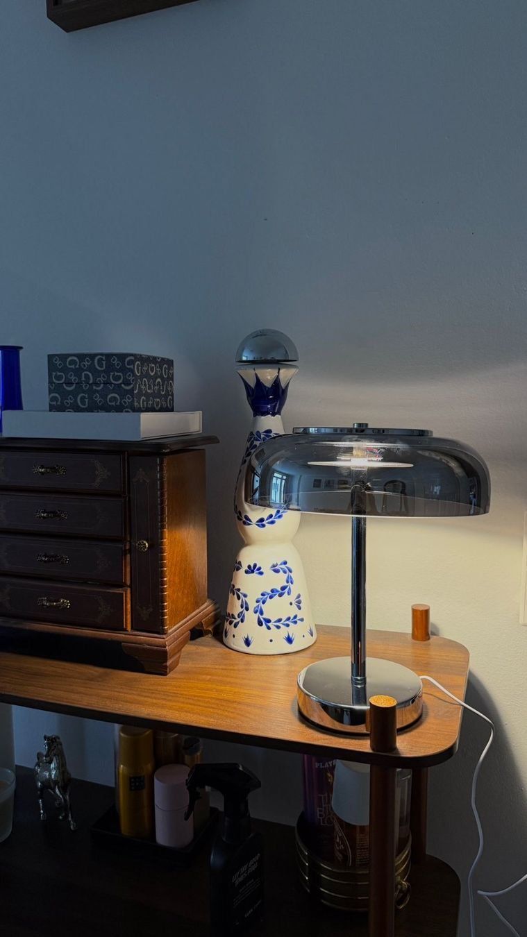 Lampes: Retro Tischlampe aus Metall – Neuf (Voir description) à Zürich par dus_gln9