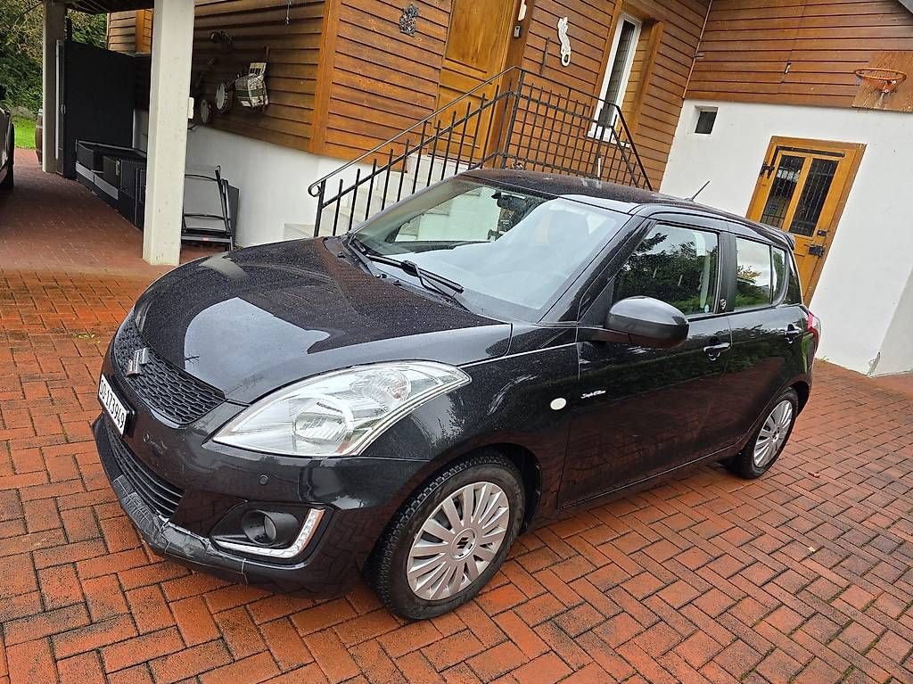 Suzuki Automobili: Suzuki Swift, Jg. 2017 – Usato da Gretzenbach venduto da Holzbalkenbett 1