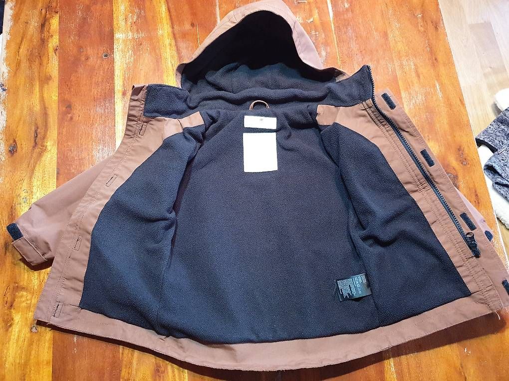 Giacche & Cappotti: H&M Kinder Hardshelljacke 98 – Usato da Mühlrüti venduto da mar_rl6q 1