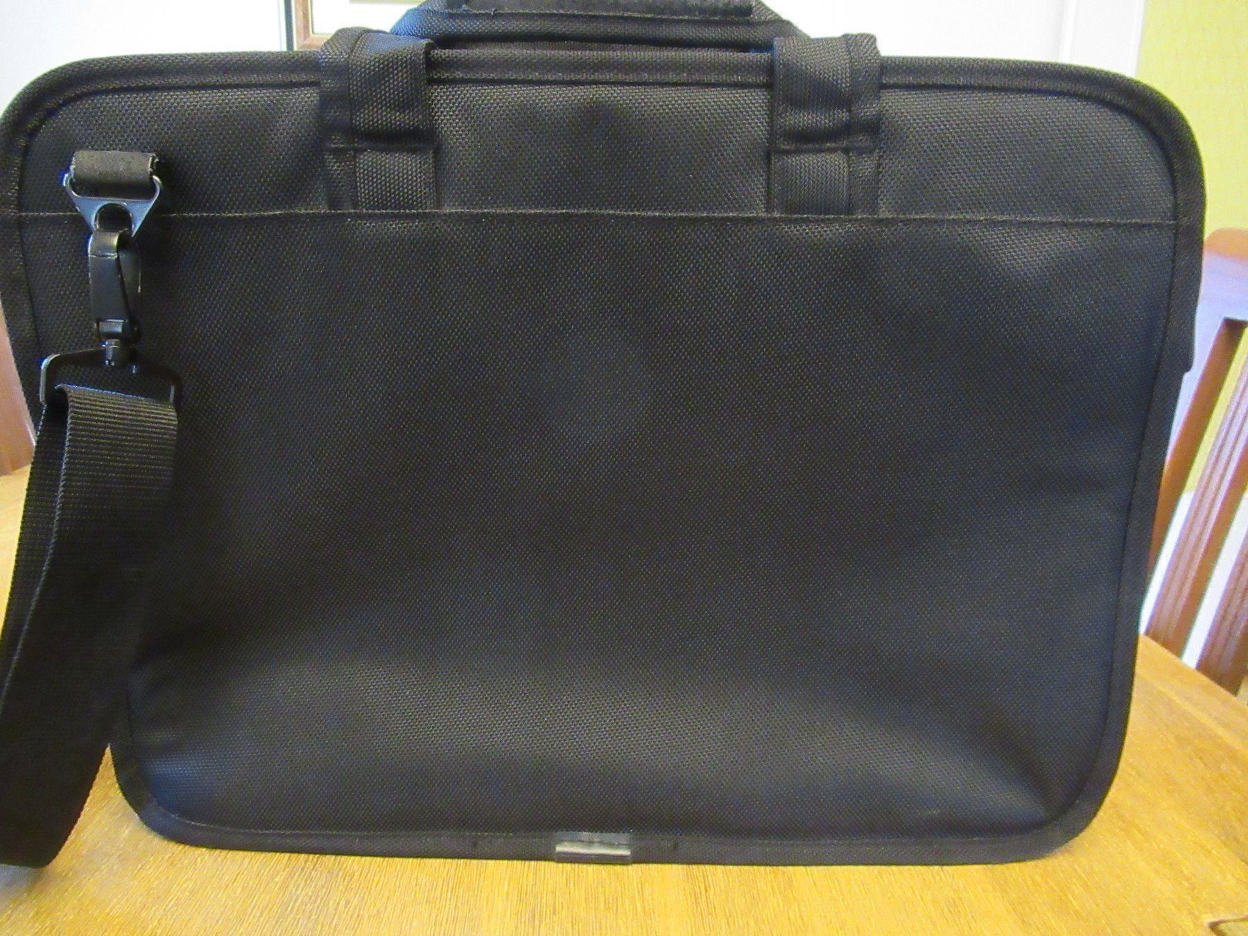 Borse: Laptoptaschen – Usato da Ebmatingen venduto da top-zuerich 3