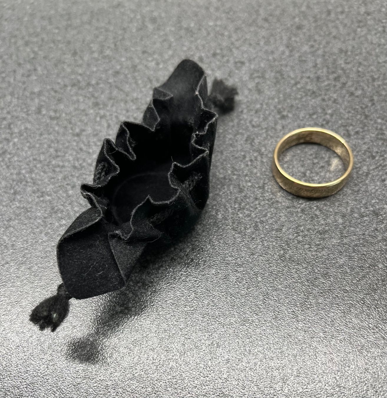 Anelli: DER EINE RING von Der Herr der Ringe – Usato da Basel venduto da lagomio7 2
