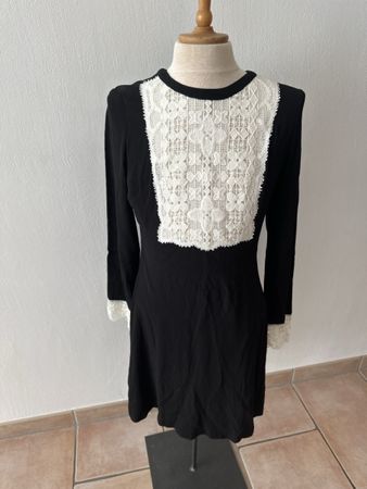 Sandro Kleid schwarz Spitze Grösse 2 guter Zustand