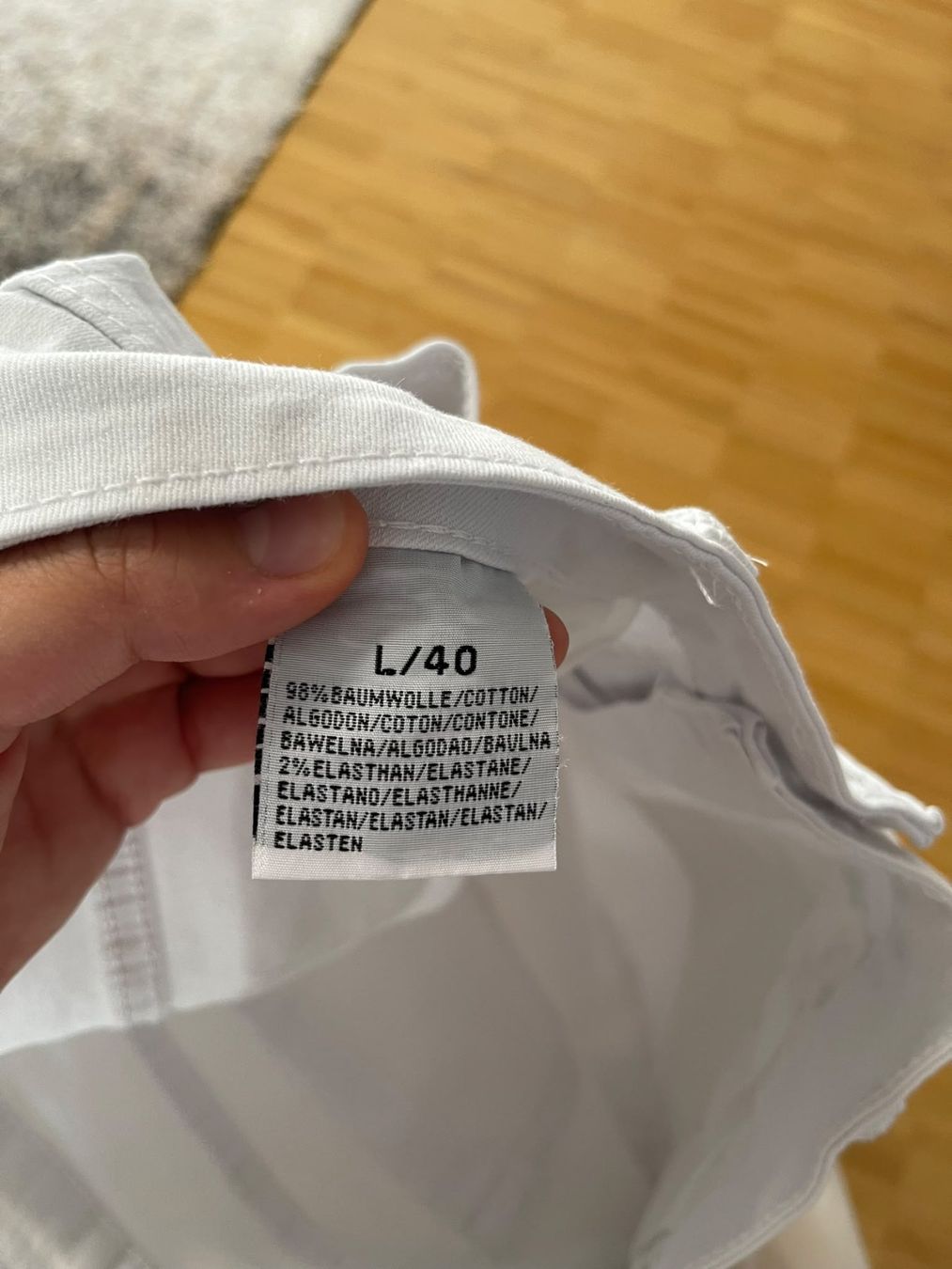 Pantaloni: WEISSE CAPRIHOSE, GRÖSSE L/40 – Usato da Uster venduto da v.santos 3