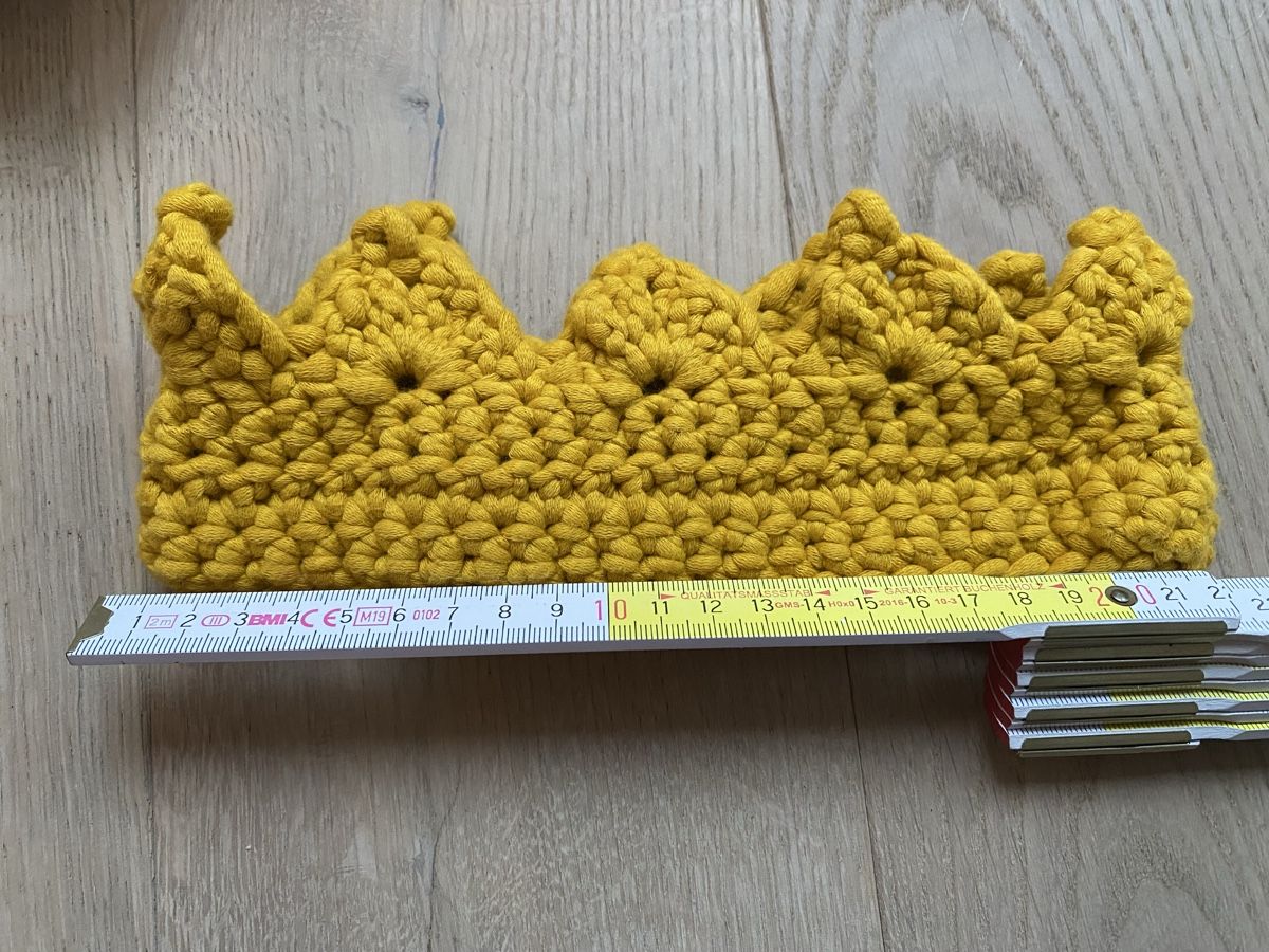 Haarschmuck: Gehäkelte Krone, Stirnband KU 45 – Gebraucht aus Lachen/SZ von Flower2 3