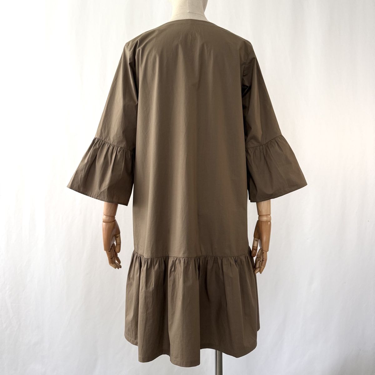 Lis Lareida Vestiti: LIS LAREIDA New Dress – Nuovo (secondo la descrizione) da Emmen venduto da Colette-Juliette 4