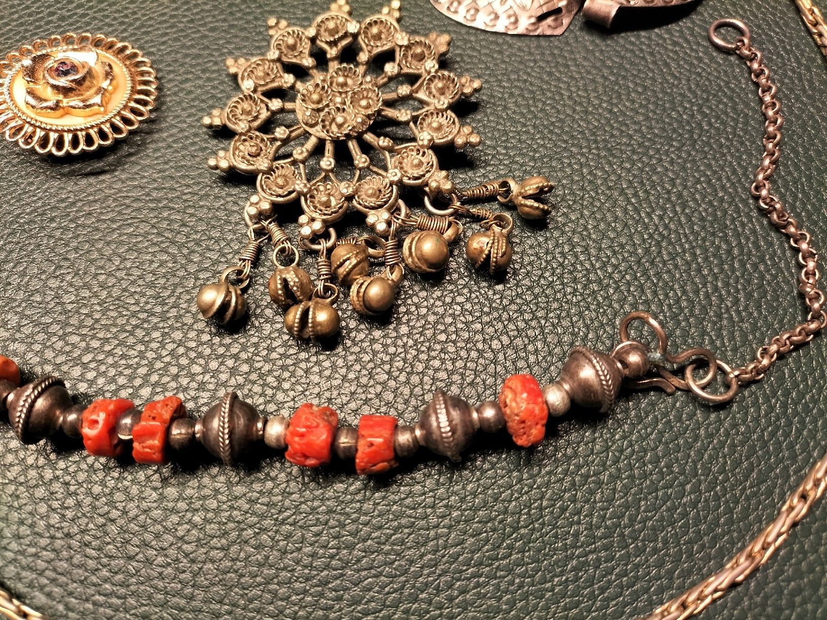 Altri gioielli: Vintage/Antik Modeschmuck Konvolut – Usato da Müselbach venduto da pat_9c9w 4