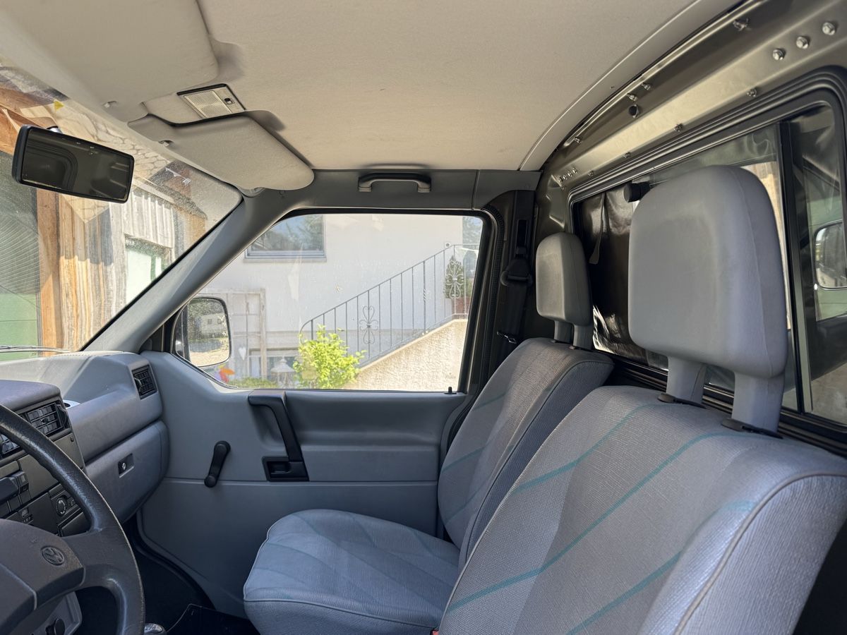 VW Automobili: VW T4 Syncro 2.5, 110 PS, Benzin Diffsperre 17'oooKm – Usato da Täuffelen venduto da auto-neff 3