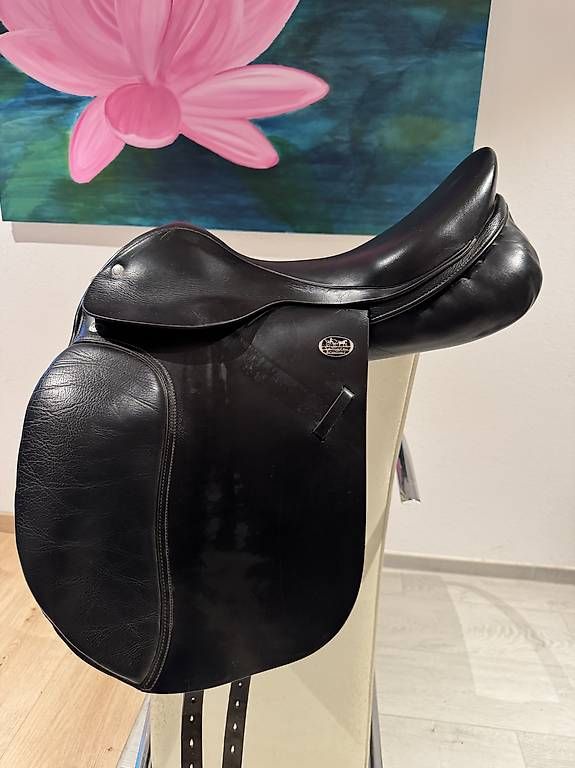 Sattel & Sattelzubehör: Dressursattel schwarz – Gebraucht aus Lanzenneunforn von vario714