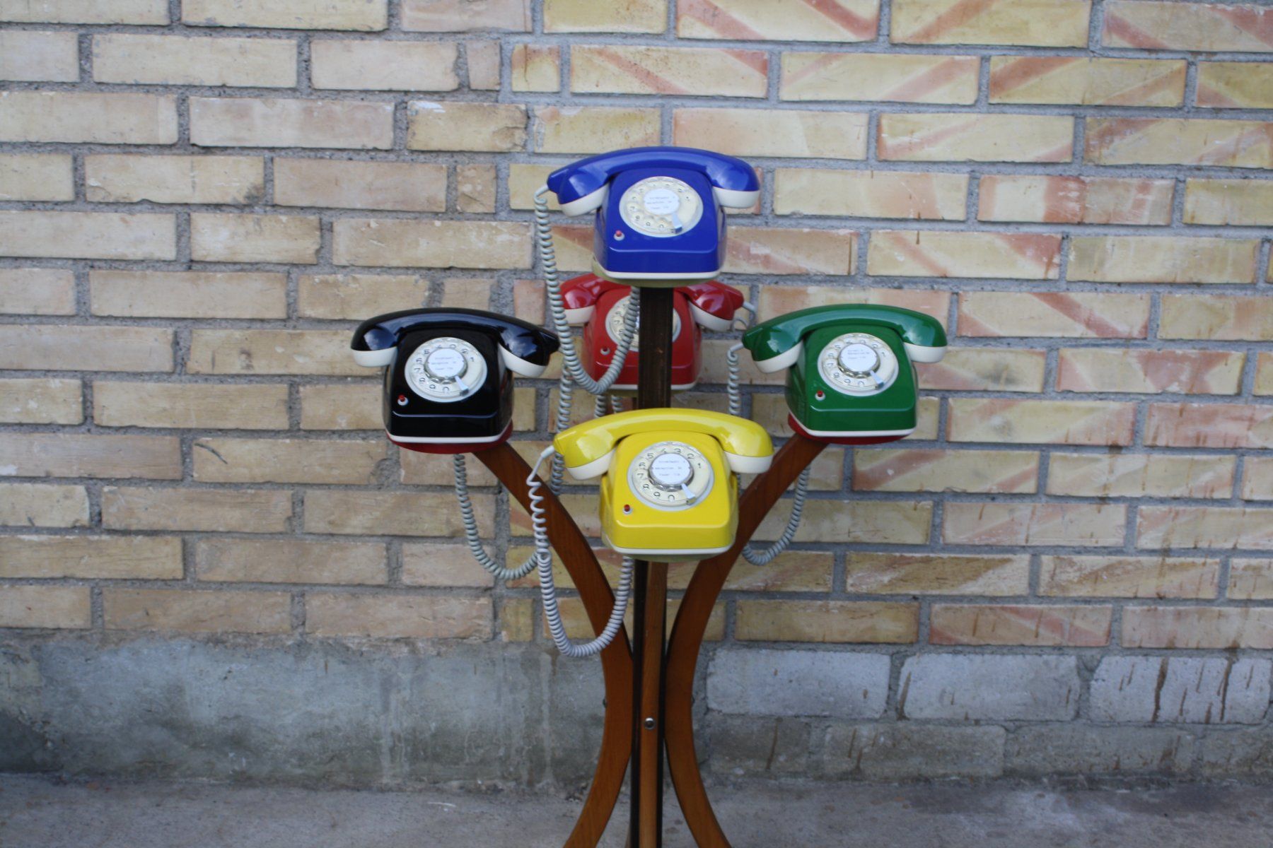 Telefoni: TELEFON VINTAGE MIT WÄHLSCHEIBE – Usato da Wauwil venduto da Pneuedy 5