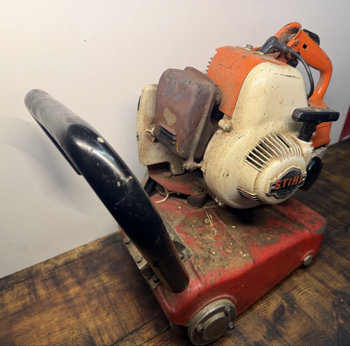 Stihl Scies: Stihl 08 Biber , Entrinder – D'occasion à Valzeina par 72Max13 1