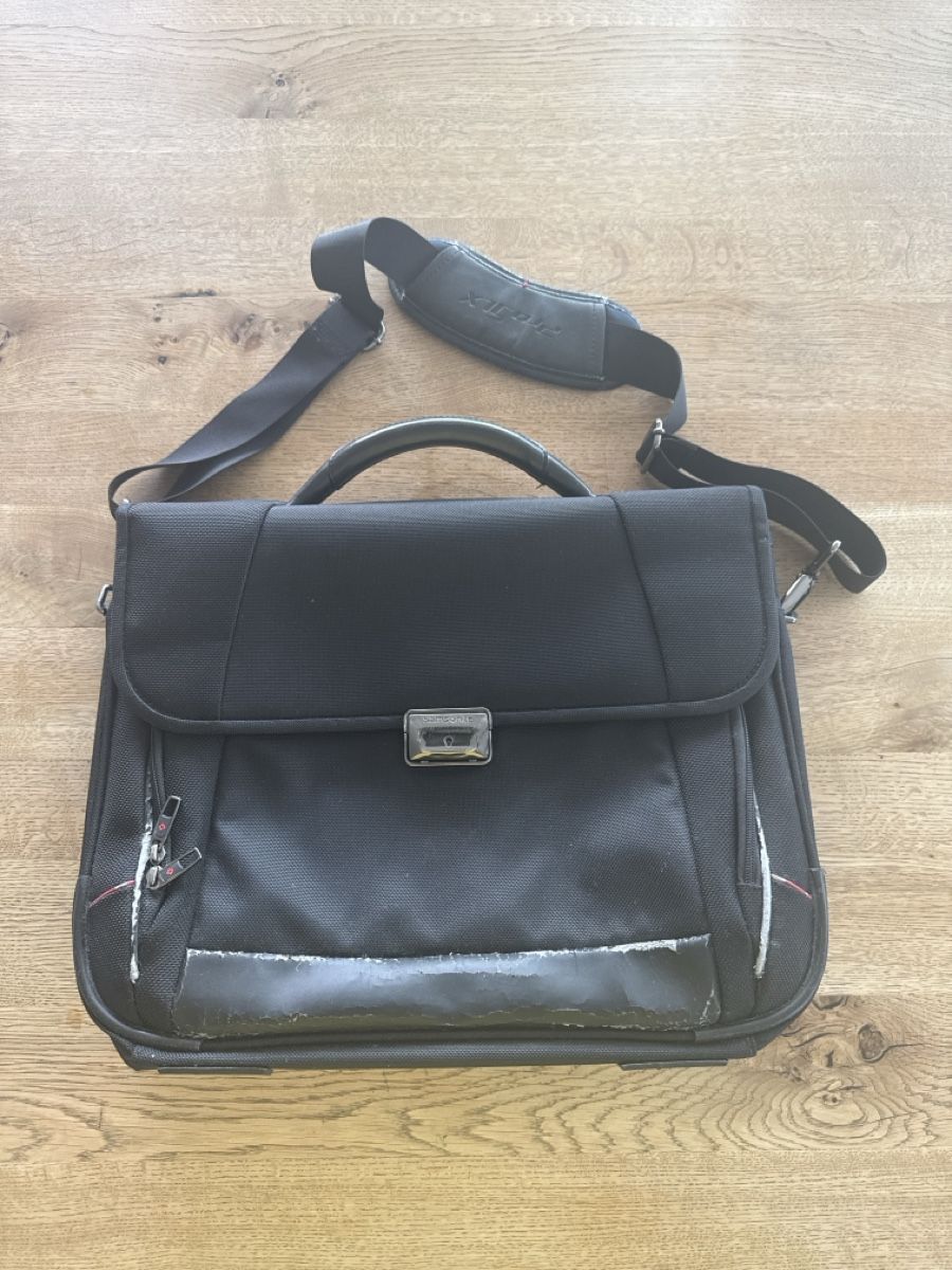 Samsonite Taschen: Samsonite Schwarze Business-Laptoptasche – Gebraucht aus Niedergösgen von Brucebernard