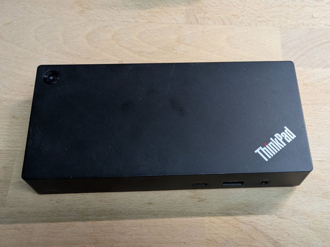 Lenovo Dockingstation: Lenovo ThinPad Universal USB-C Dock – Gebraucht aus Sargans von Tht 3