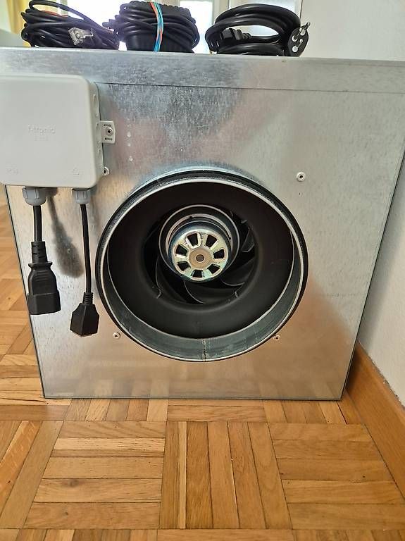 Ventilatori: CarbonActive EC Silentbox 1000m3/h 200mm mit Controller – Usato da Volketswil venduto da philipp123 2