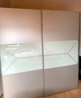 alter IKEA Schrank mit Schiebetüren