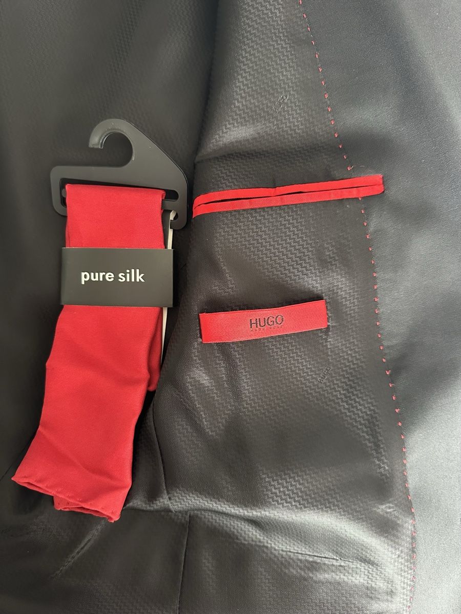Hugo Boss Giacche: Veste noire élégante, parfaite, Taille M – Nuovo (secondo la descrizione) da Thônex venduto da Andre.olvs 2