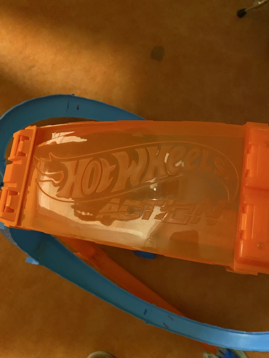 Hot Wheels Rennbahnen: Hot Wheels Bahn mit Looping  – Neu (gemäss Beschreibung) aus Roggwil TG von Strick-Fee 2