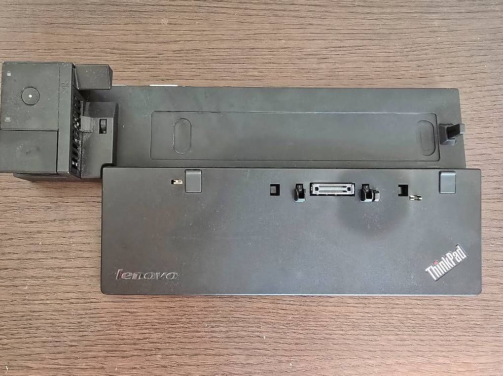 Docking station: Lenovo ThinmkPad Ultra Dock 40A2 – Usato da Biasca venduto da mic_p28k