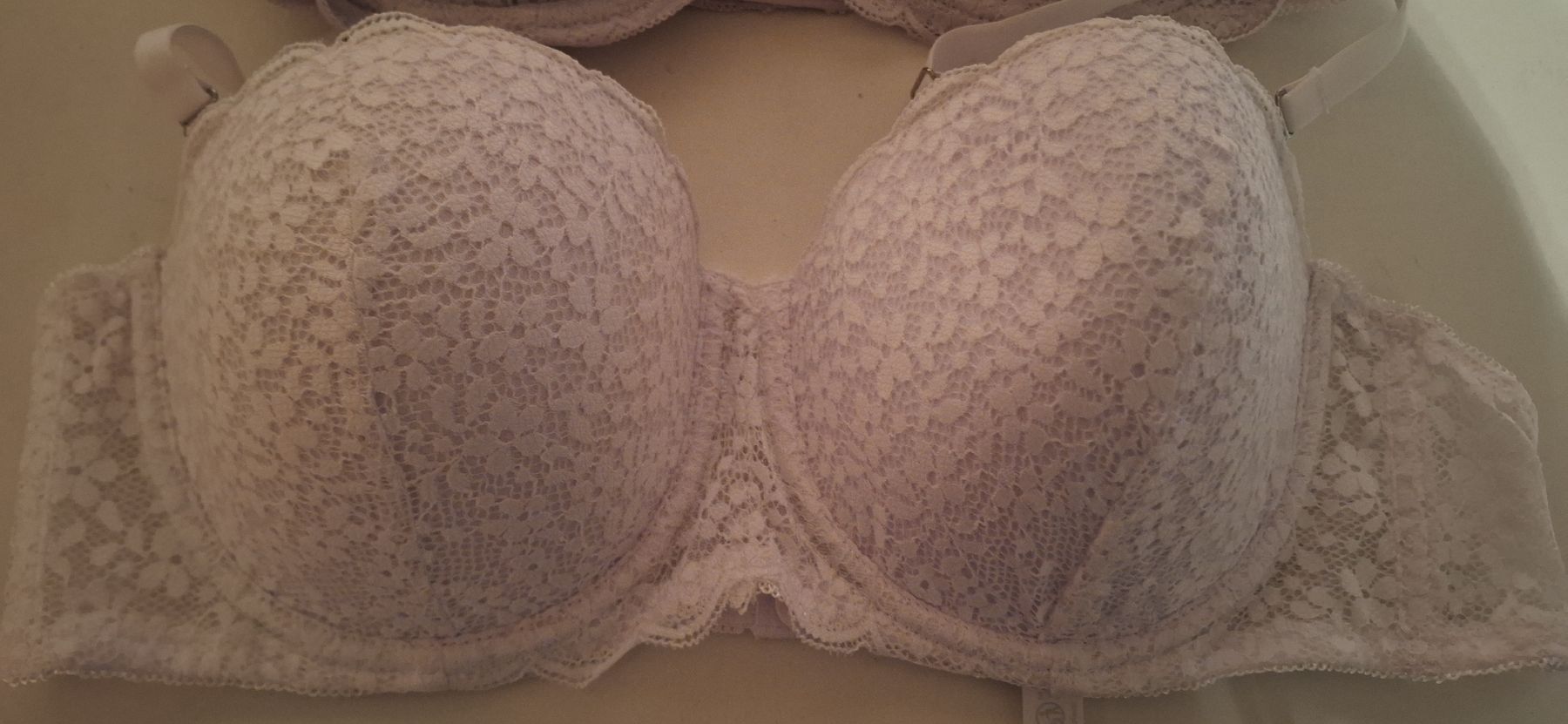 Primark Altra biancheria intima: Neu: 3er Set BH Grösse 85C – Nuovo e nell'imballaggio originale da Männedorf venduto da Livingston 3