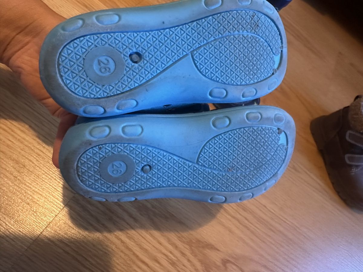 Scarpe per ragazzi: Schuhpaket Gr. 24+26 – Usato da Münsingen venduto da Secondhand89 2