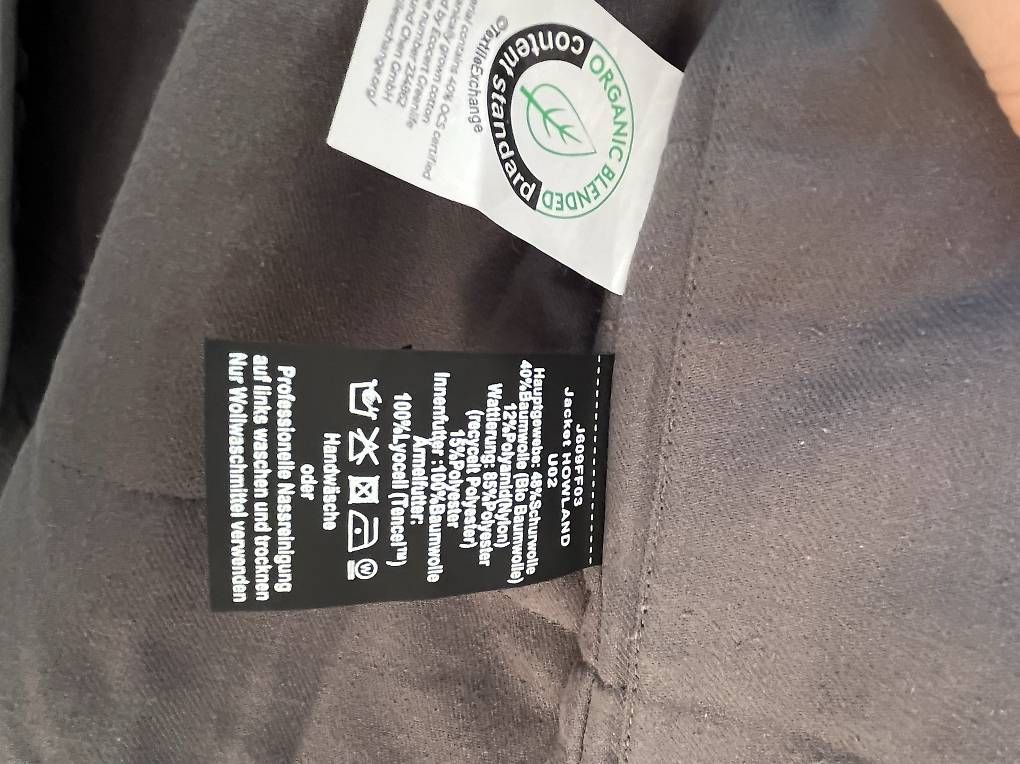 Jacken: LangerChen Jacke Howland – Neu (gemäss Beschreibung) aus Bern von ani_bn87 2