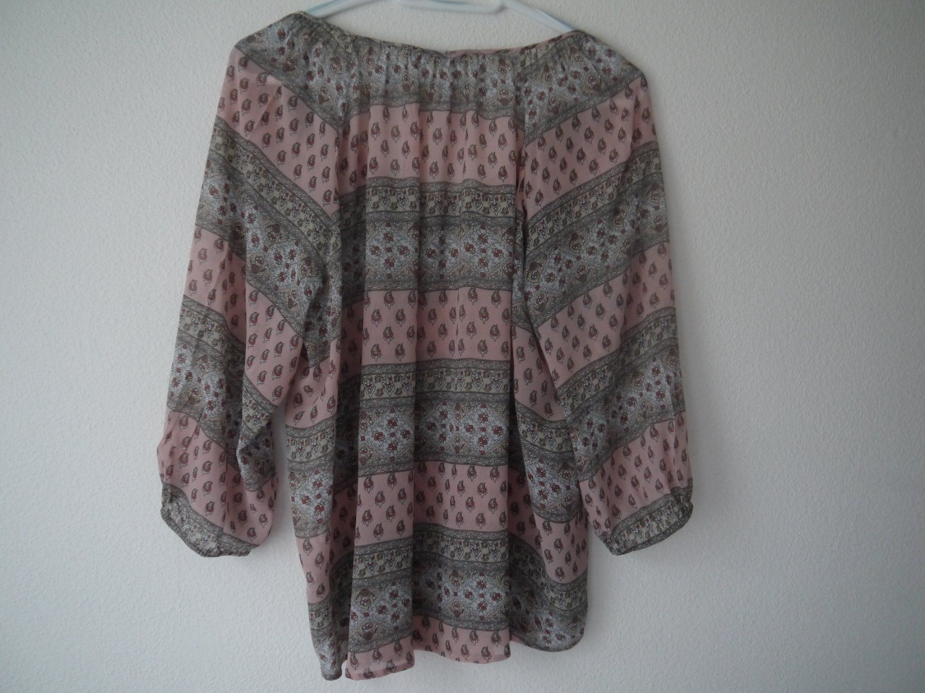 Repeat Camicette: REPEAT Bluse / locker geschnitten aus 100% Viskose / Gr.40 – Usato da Hagendorn venduto da Blaf 5