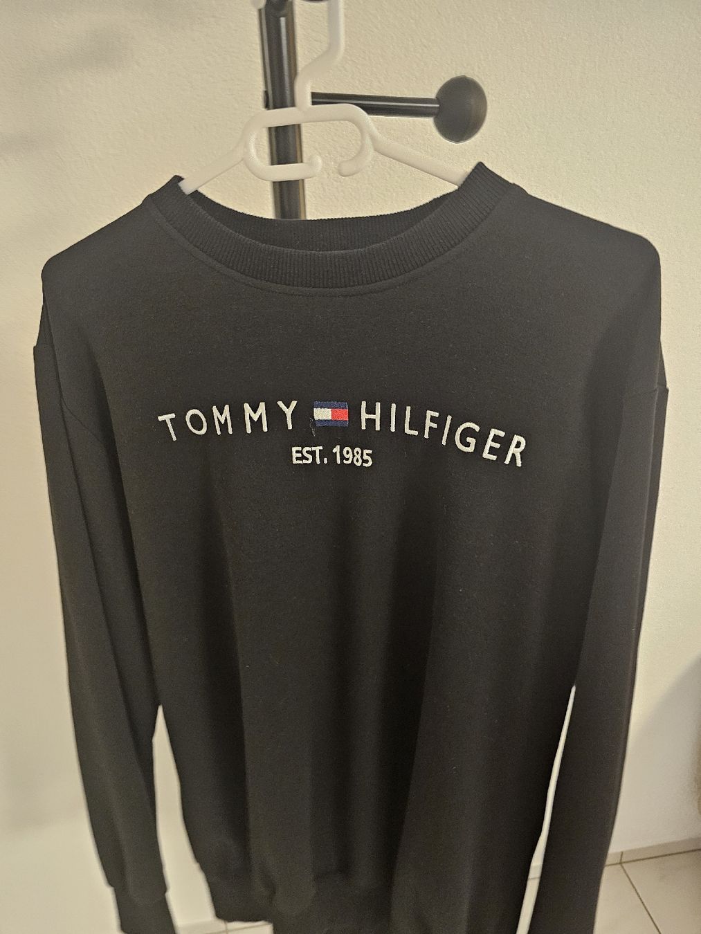 Tommy Hilfiger Maglioni & Felpe: tommy Hilfiger Pulli – Nuovo (secondo la descrizione) da Wetzikon ZH venduto da sel_tdz8