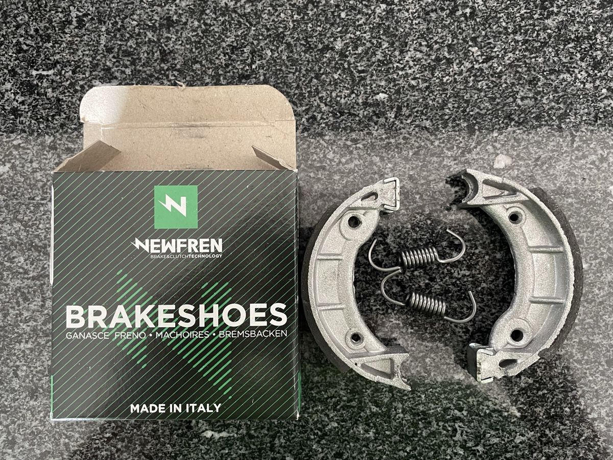 Mofas: NewFren Bremsbacken 90x18, Sachs / NEU – Neu (gemäss Beschreibung) aus Hünenberg von 4everbl