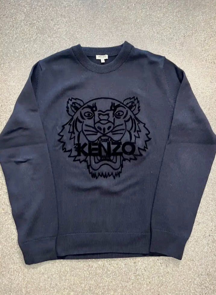 Kenzo Pullover & Sweatshirts: Stilvoller dunkelblauer Wollpullover von Kenzo Pull laine – Gebraucht aus Mont-sur-Lausanne von jolieresale