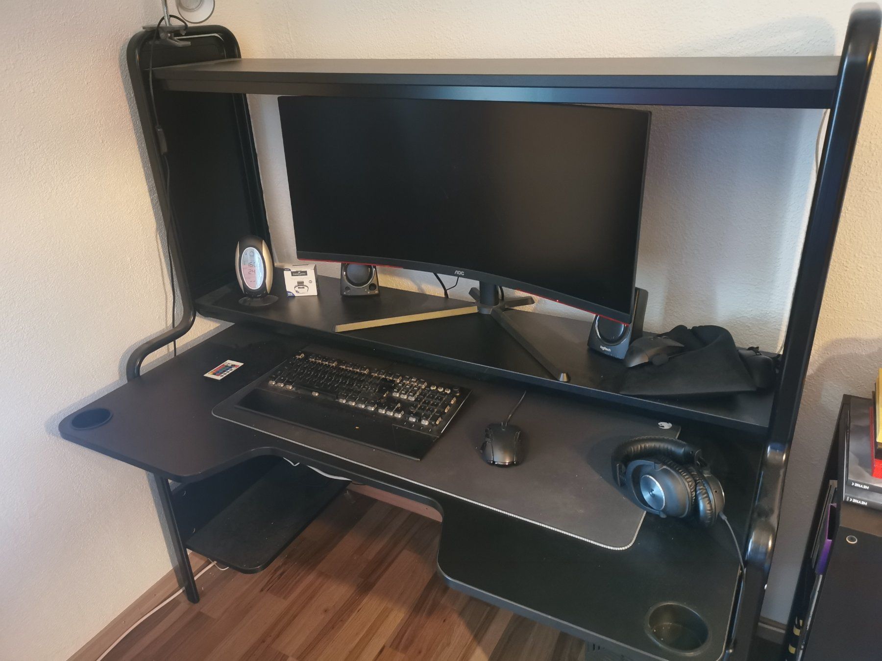 Ikea Bürotische: Ikea Gaming Pult – Gebraucht aus Lyssach von  2
