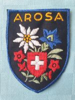 Vintage Badge Wappen AROSA Blumen blau ST. GALLER STICKEREI